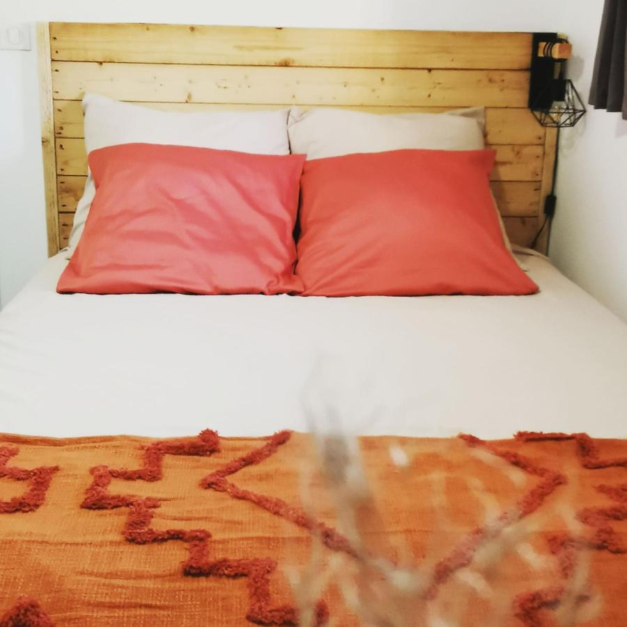 Maison De Vacances L'Hote Champetre Campagne Arlesienne מראה חיצוני תמונה