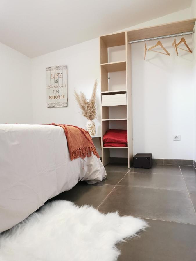 Maison De Vacances L'Hote Champetre Campagne Arlesienne מראה חיצוני תמונה